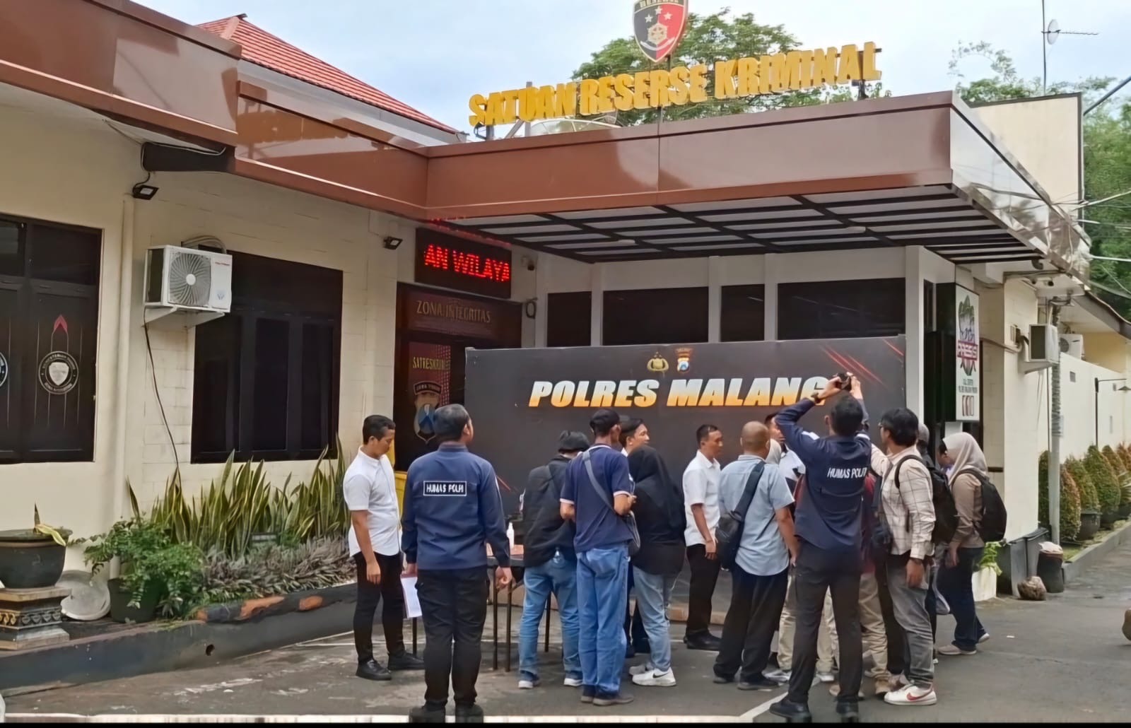 0ad2c341 1ca9 4f04 9a82 7710b8fce4b1