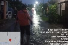Banjir Rendam Rumah Warga Bululawang Malang