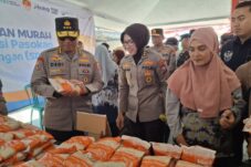 Irwasum Polri Tinjau Bazar Murah di Malang