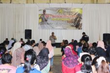 Polres Malang dan Buruh Gelar Apel Akbar Kebangsaan