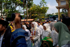 Peringati HSN 2025, Khofifah Ajak Santri dan Pesantren Meneladani Resolusi Jihad
