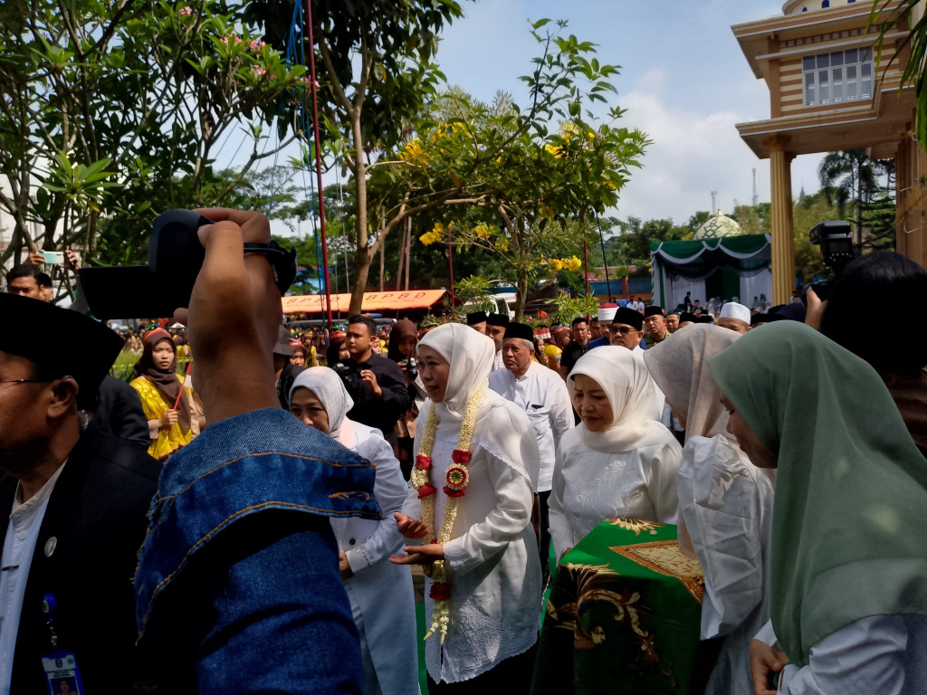 Peringati HSN 2025, Khofifah Ajak Santri dan Pesantren Meneladani Resolusi Jihad