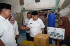 Pemilik Rumah Tidak Layak Huni di Pagelaran Dapat Empati Dari Bupati 14 IMG 20251105 WA0084