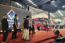 Gunungmas Luncurkan Transportasi Berkelas, Bus "Faz Revolver"