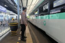 2c00467c 7584 49ec a829 2b2808ae0e5a