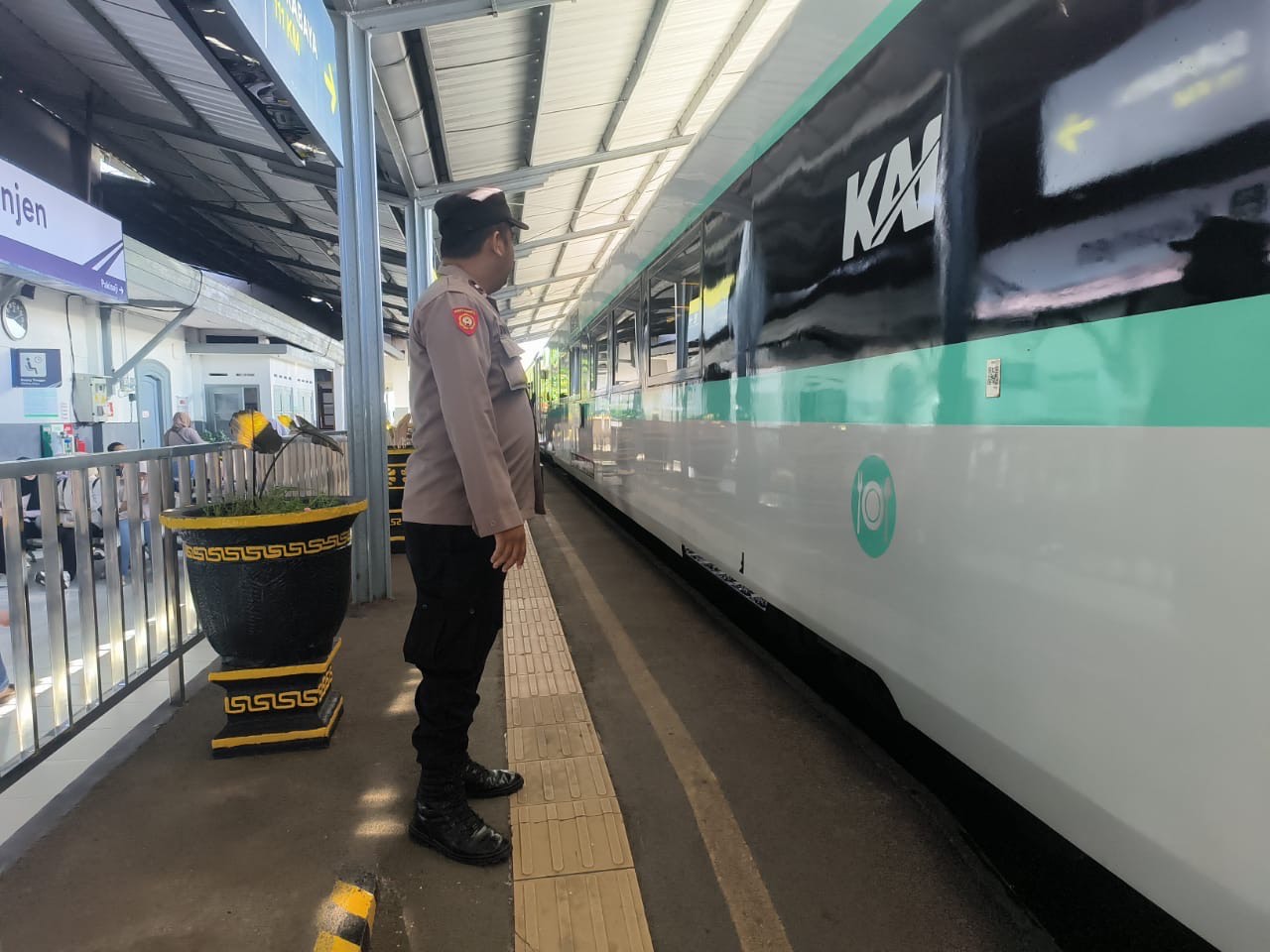 2c00467c 7584 49ec a829 2b2808ae0e5a