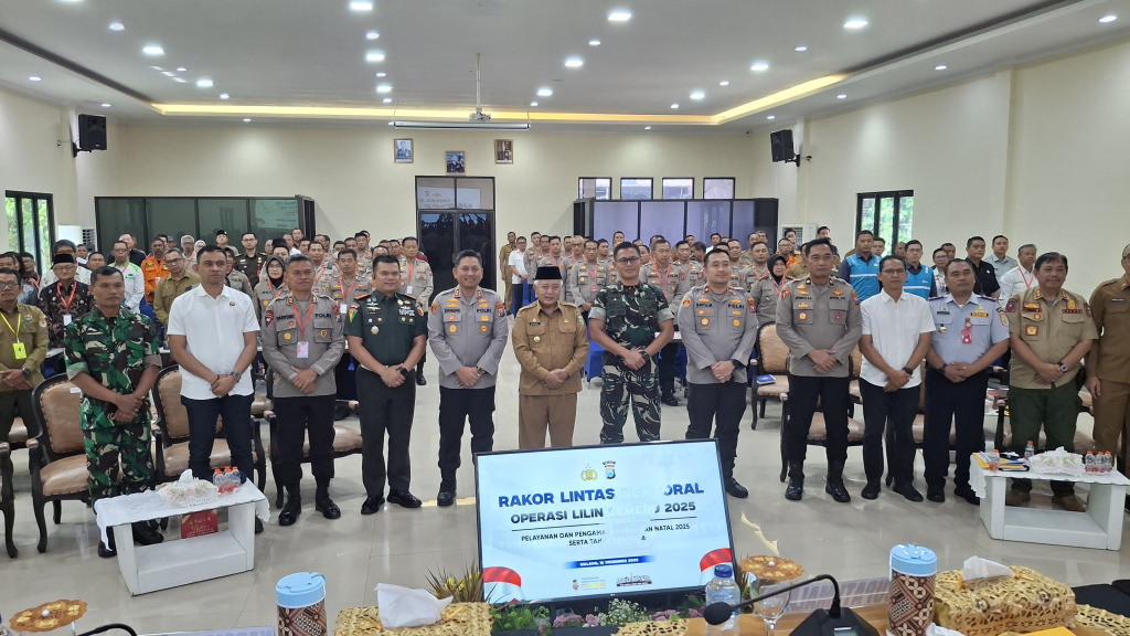 Jelang Operasi Lilin Polres Malang Gelar Rakor Lintas Sektoral, Pastikan Nataru Berjalan Lancar 7 IMG 20251216 105322