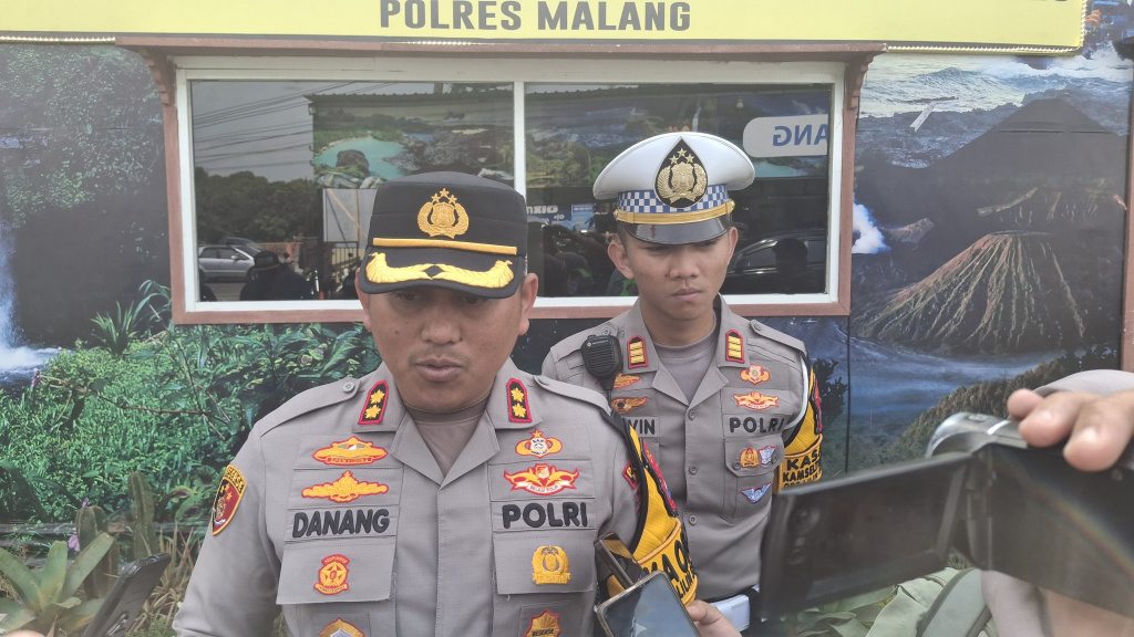 Polres Malang Perkuat Layanan Publik 2025, Optimalisasi 110 dan SPKT 24 Jam 6 IMG 20251231 161749