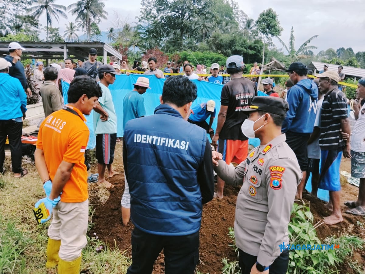 Polres Malang Ungkap Kasus Perampokan Sadis yang Tewaskan Nenek 9 Polres Malang Ungkap Kasus Perampokan Sadis yang Tewaskan Nenek