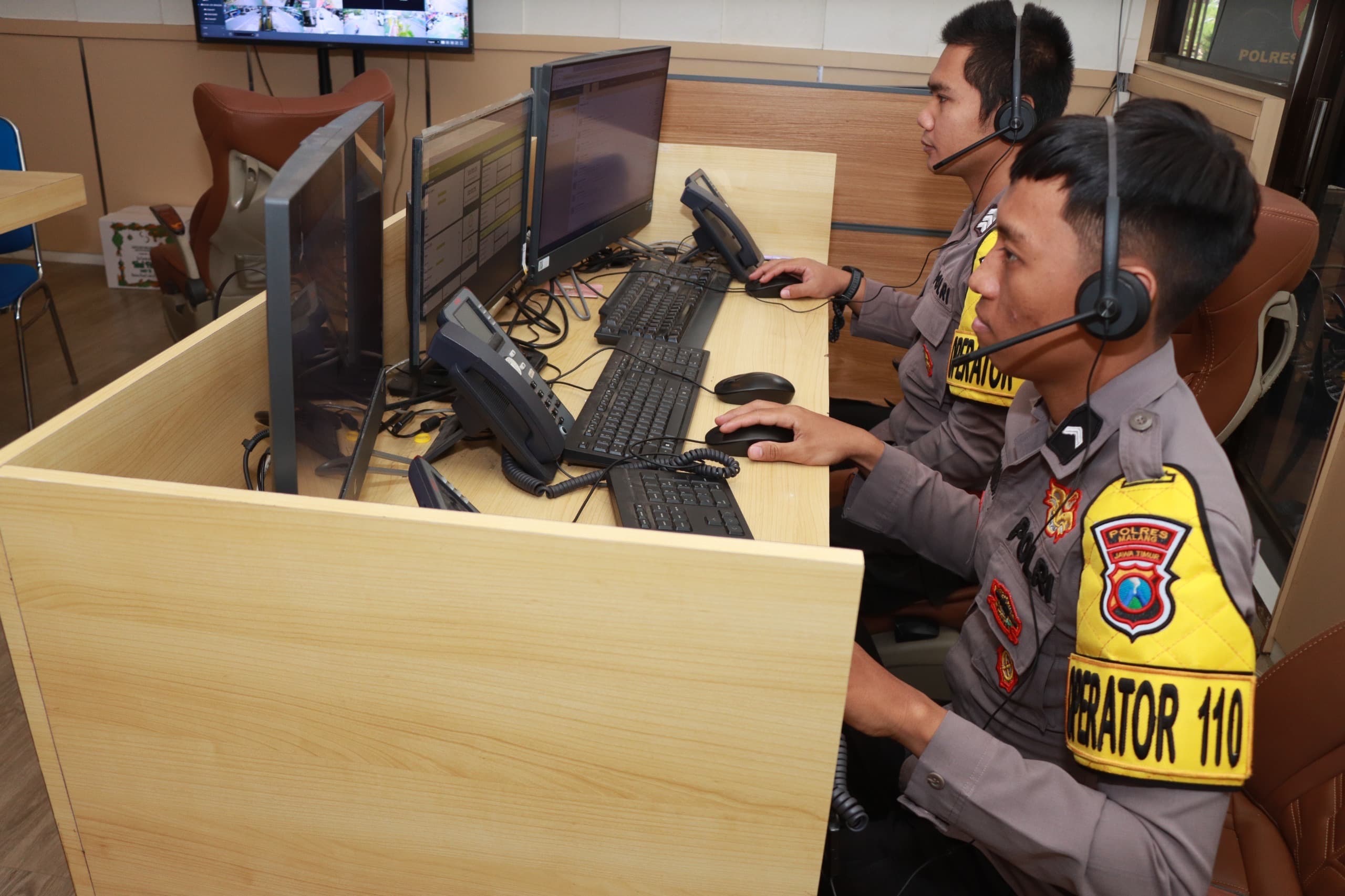 Kapolres Malang Ajak Masyarakat Manfaatkan Call Center 110 Polri 9 37da19f9 085e 4964 a7bc 6b984a49ba44