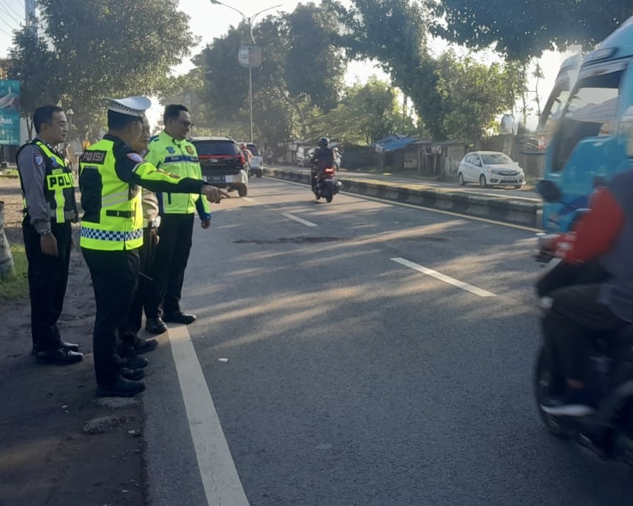 Motor Tabrak Pejalan Kaki di Lawang Malang, 3 Orang Luka-luka 6 9911cb5c d345 49e9 8805 956b816777c0