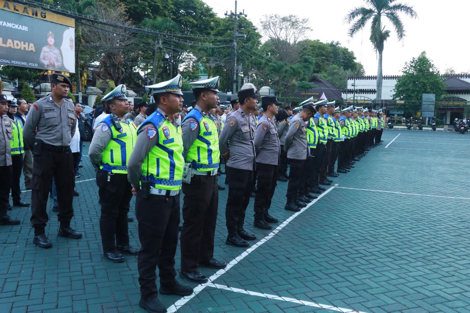 Polres Malang Kerahkan 400 Personel Amankan Malam Takbir Idul adha 1447 H 8 Polres Malang Kerahkan 400 Personel Amankan Malam Takbir Idul adha 1447 H