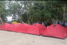Camping Aman dan Nyaman, Pantai 3 in 1 Perketat Pengawasan Pengunjung 27 Camping Aman dan Nyaman, Pantai 3 in 1 Perketat Pengawasan Pengunjung