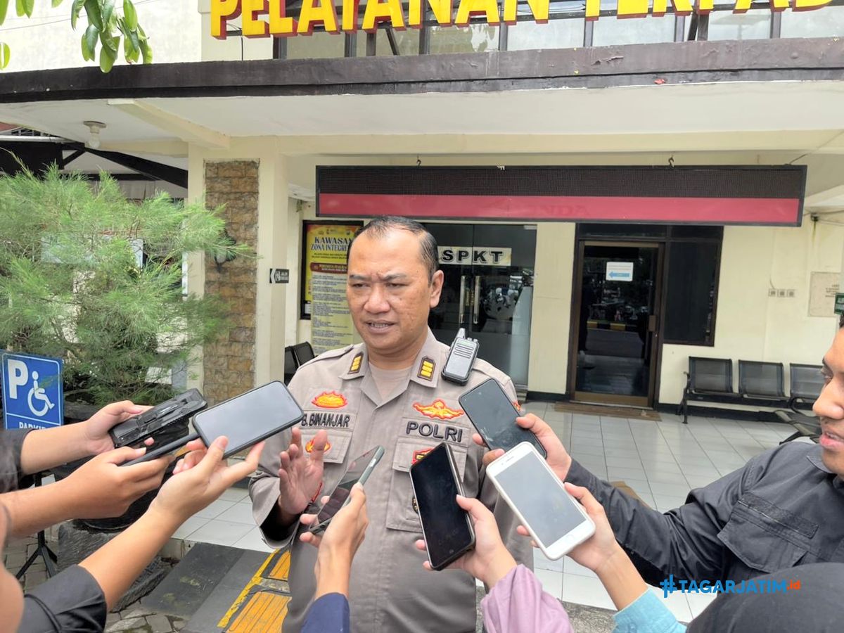 Diduga Tipu Sejumlah Pemasok Sembako, Perempuan di Singosari Diamankan Polisi 3 Diduga Tipu Sejumlah Pemasok Sembako, Perempuan di Singosari Diamankan Polisi