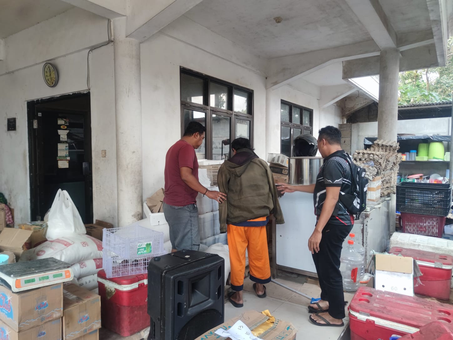 Dua Sopir Distribusi di Malang Ditangkap, Diduga Curi Sembako Milik Perusahaan 4 Dua Sopir Distribusi di Malang Ditangkap, Diduga Curi Sembako Milik Perusahaan