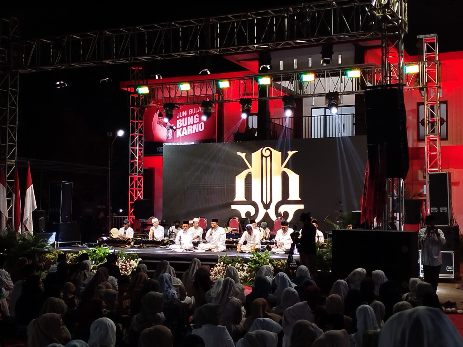 PDIP Kabupaten Malang Tutup Bulan Bung Karno dengan Tawasulan, Tegaskan Peran sebagai Partai Nasionalis Religius 1 PDIP Kabupaten Malang Tutup Bulan Bung Karno dengan Tawasulan, Tegaskan Peran sebagai Partai Nasionalis Religius